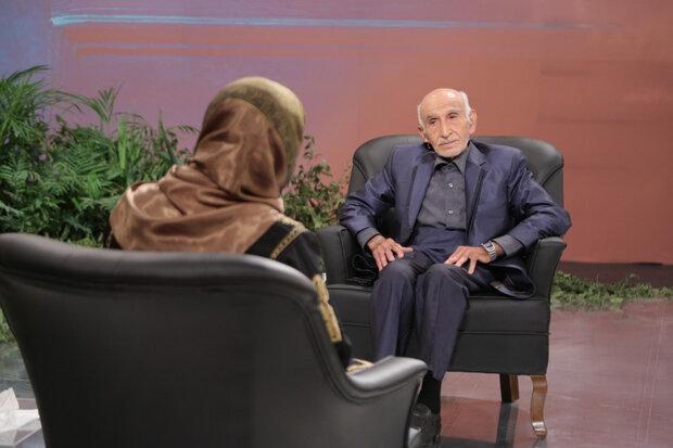 قصه پیرمردی که در 90 سالگی دکترا گرفت در برنامه مکث