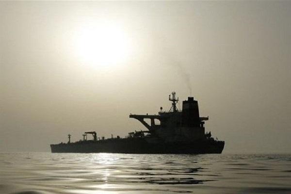 رویترز: نفتکش های حامل سوخت ایران به سمت ونزوئلا در حرکت هستند