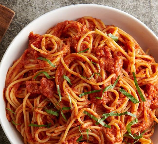 طرز تهیه ماکارونی با طعم سویا و گشنیز