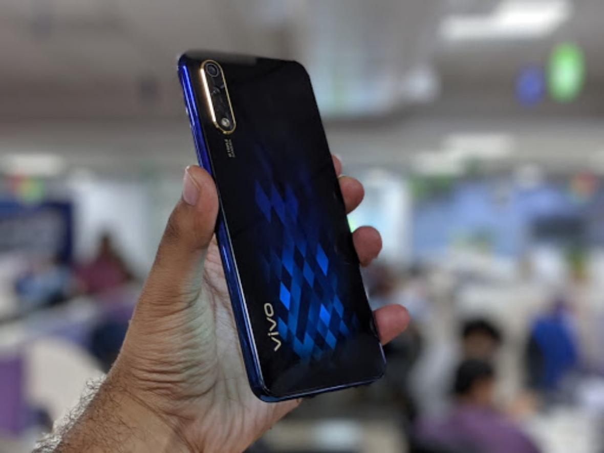 شارژ 15 دقیقه ای گوشی های جدید Vivo شارژ 15 دقیقه ای گوشی های جدید Vivo