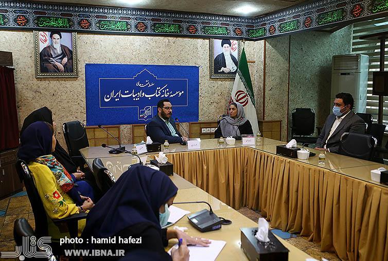 دغدغه ها و چالش های مترجمان در ایران، قانون کپی رایت، بازار دغدغه ها و چالش های مترجمان در ایران، قانون حق امتیاز، بازار آشفته ترجمه را ساماندهی می نماید