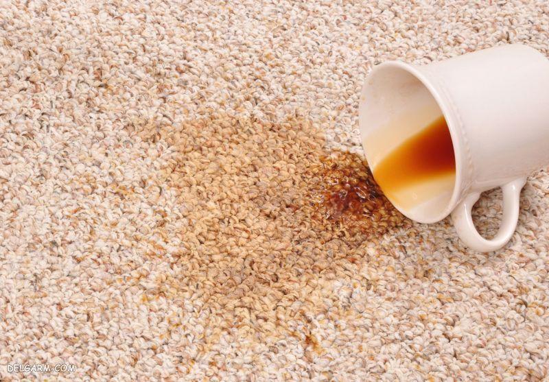 روش های جادویی برای تمیز کردن لکه چای از روی فرش