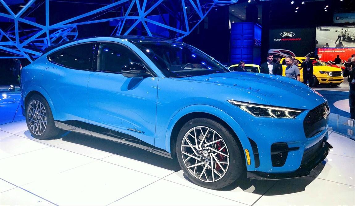 کاوش خودروی جدید فورد با فناوری واقعیت افزوده