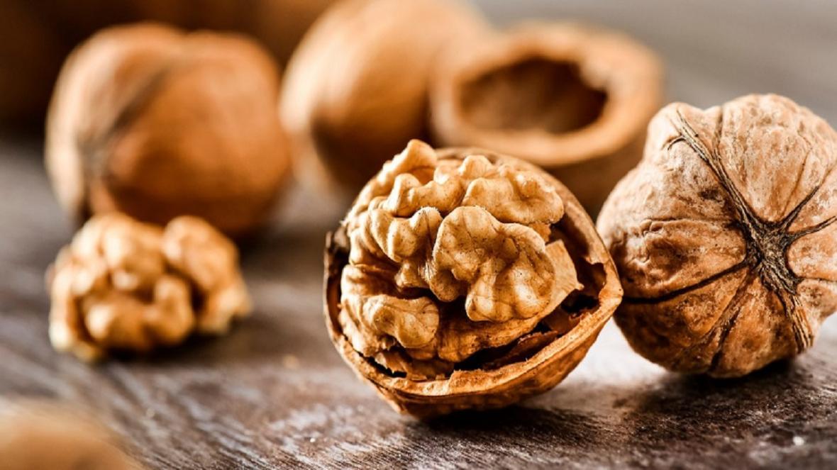 چه زمانی خوردن گردو خطرناک می گردد