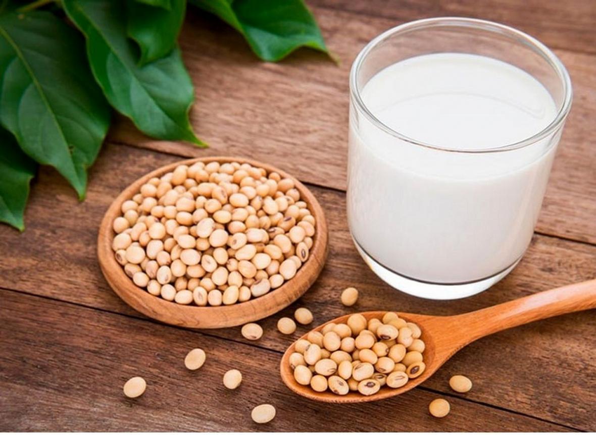 چه تفاوتی میان شیر سویا با شیر گاو است؟