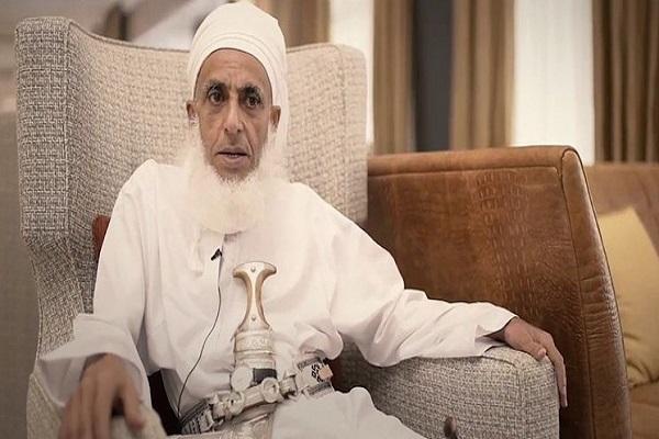 مفتی عُمان: مسلمانان سرمایه های خود را از مراکز فرانسوی خارج نمایند