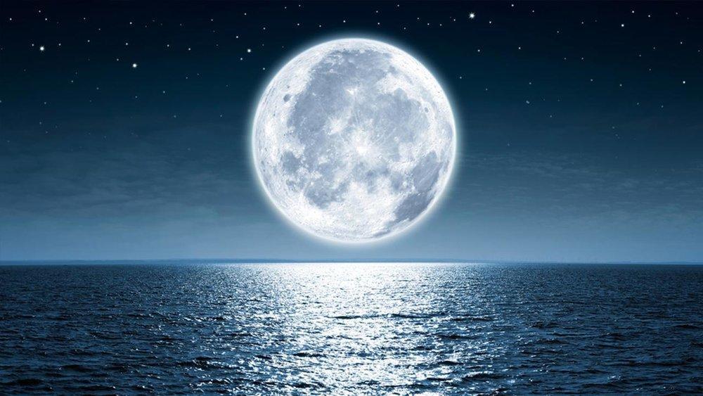 کشف آب در بخش روشن ماه