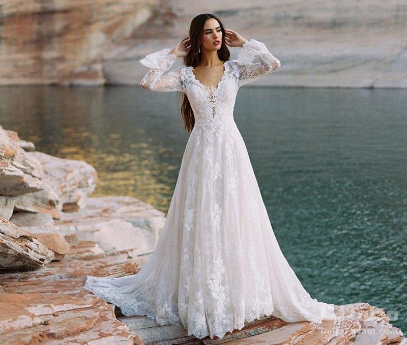 راهنمای کامل انتخاب لباس عروس