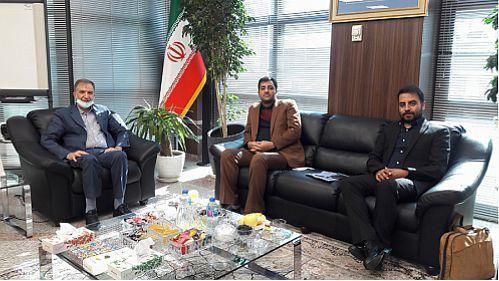 ملاقات صمیمی مدیرعامل بانک دی با جمعی از فرزندان شاهد