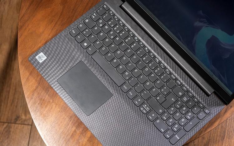 Lenovo V15؛ چهار نکته درباره لپ تاپ 20 میلیونی لنوو Lenovo V15؛ چهار نکته درباره لپ تاپ 20 میلیونی لنوو