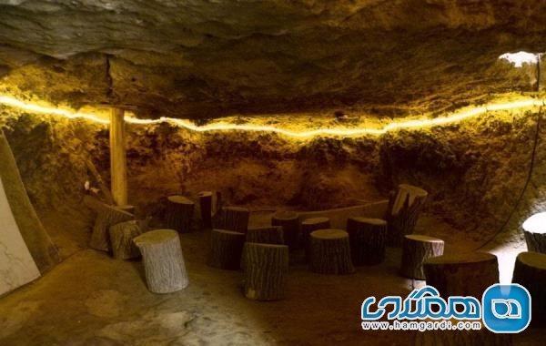 غار نیاسر کاشان؛ جاذبه ای مخوف اما دیدنی