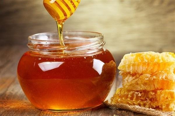 اگر سرما خورده اید، عسل را نباید فراموش کنید