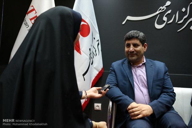 فرجی دانا به آموزش عالی مشاوره می دهد، به دانشگاه برمی گردم