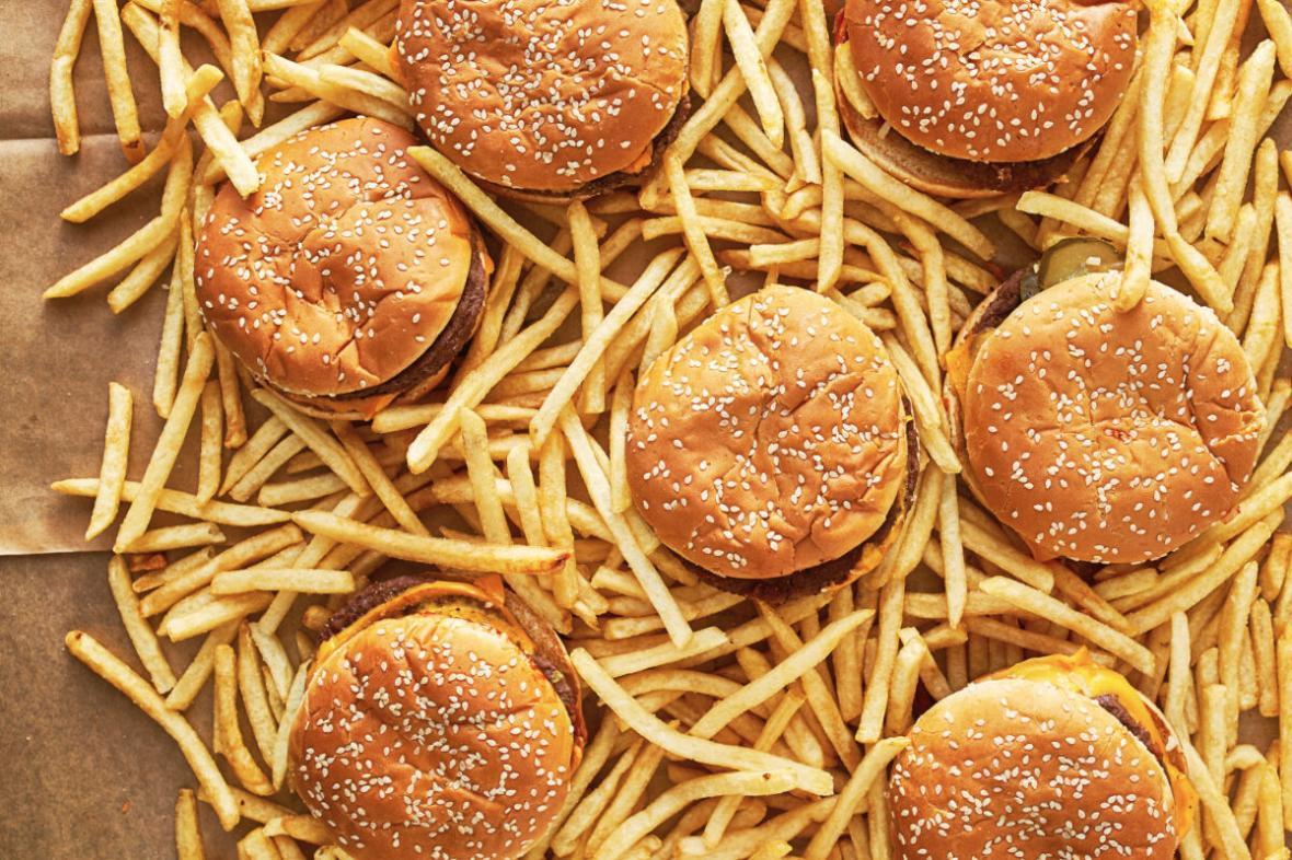 5 غذایی که نباید در فست فودها سفارش بدهیم