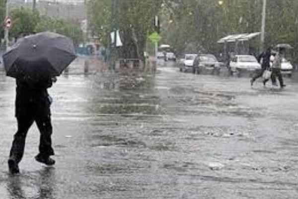بارش شدید باران در 10 استان، تهران برفی می شود بارش شدید باران در 10 استان، تهران برفی می گردد
