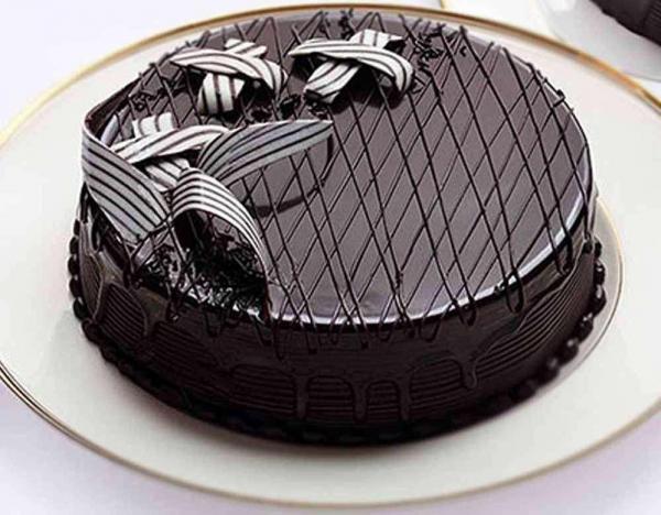 تزیین کیک با کاکائو و شکلات به شکل های زیبا