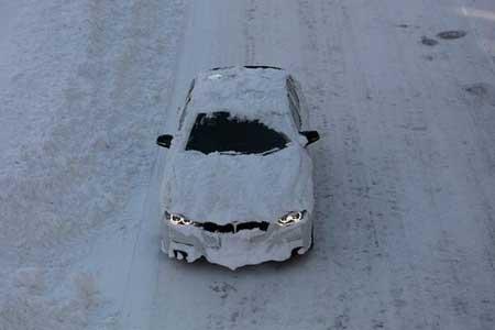 برف در ژاپن صدها خودرو را گرفتار کرد