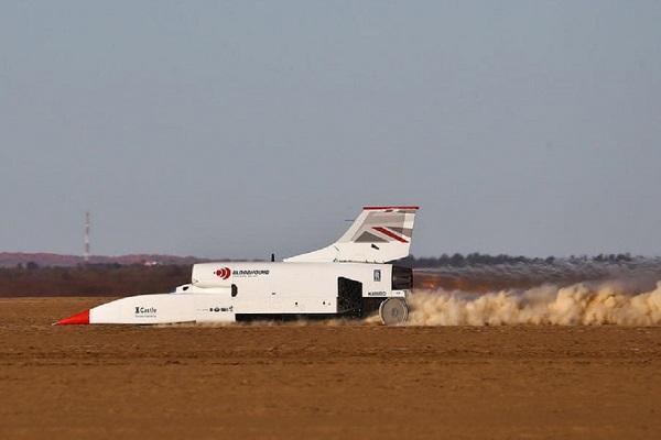 آزمایش خودروی مافوق صوت با موفقیت انجام پذیرفت