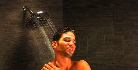 دوش آب سرد عوارض هم دارد که باید بدانید