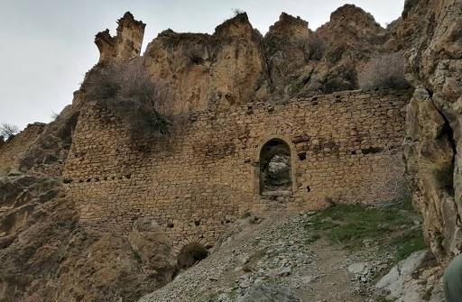 قلعه بردوک ارومیه می تواند به یکی از مقاصد گردشگری تبدیل گردد