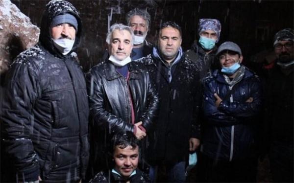 ساخت نون.خ زیر برف زمستانی