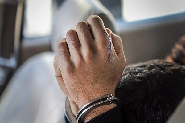 جاساز طلای زنان نخ نما شده است