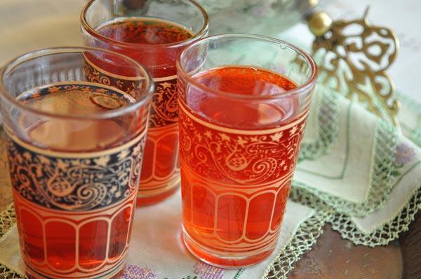طرز تهیه شربت جلاب و آشنایی با خواص بی نظیر آن