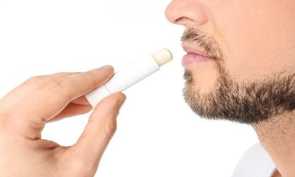 5 درمان خانگی برای بهبود لب های ترک خورده