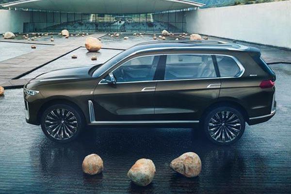 معرفی خودروی بی ام و x7 و بررسی جزییات آن