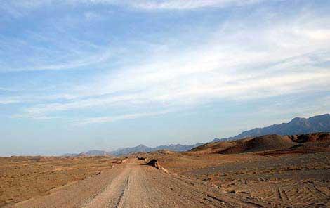 اسکی و موج سواری در کویر جندق