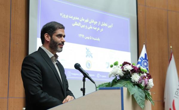 درختی که ریشه هایش در نگاه به خارج است، برای داخل میوه ای نخواهد داد