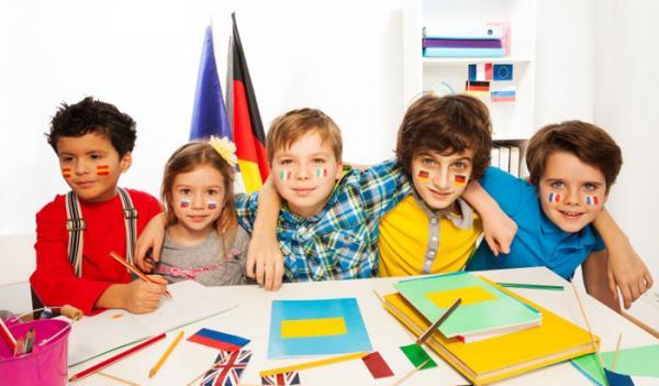 بهترین سن آموزش زبان انگلیسی به بچه ها چیست؟