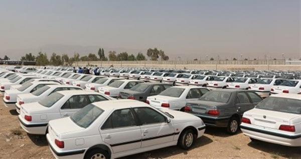 یک رسوایی عظیم برای شرکت ایران خودرو؛ احتکار 1900 دستگاه خودرو در انبار