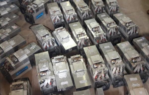 کشف 114 دستگاه استخراج ارز دیجیتال در نطنز