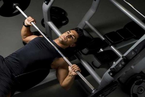 برای کاهش خطر ابتلا به سکته قلبی و مغزی، وزنه بزنید