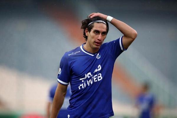 محمد نادری یک نیم فصل بدون گل و پاس گل