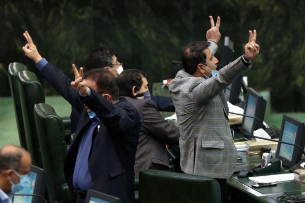 مجلس اینترنت و پیامک را گران کرد؟ مجلس اینترنت و پیامک را گران کرد؟