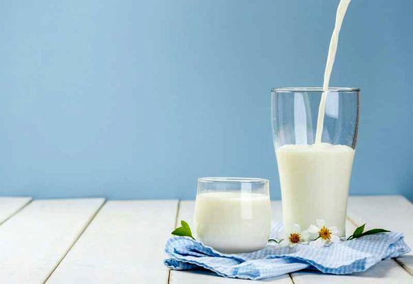 بدترین موقع برای نوشیدن شیر بدترین موقع برای نوشیدن شیر