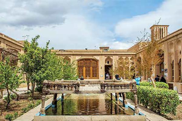 خانه های تاریخی یزد در فراموشی قاب تصویر