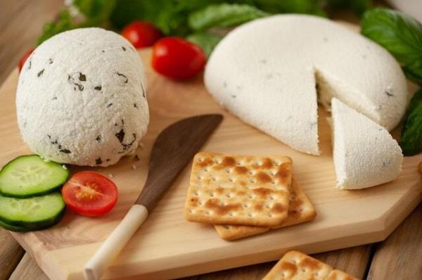 طرز تهیه پنیر لیقوان به چند روش مختلف