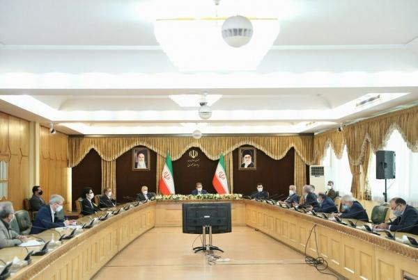 پتروشیمی ها افزون بر نیاز داخلی منابع ارزی کشور را تامین پتروشیمی ها افزون بر احتیاج داخلی منابع ارزی کشور را تامین می نمایند