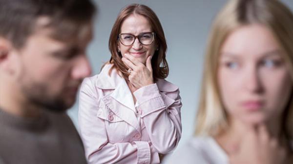 5 نکته کلیدی در رفتار با شوهر وابسته به خانواده