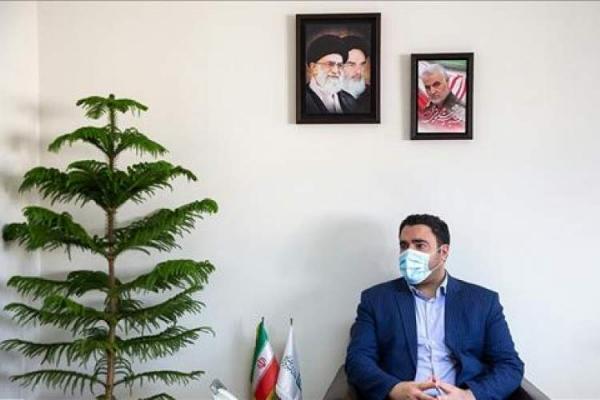 نویسندگان معلمان جامعه و ناجیان بشر هستند