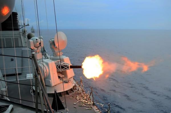 آزمایش مسلسل گاتلینگ با 20 لوله در چین