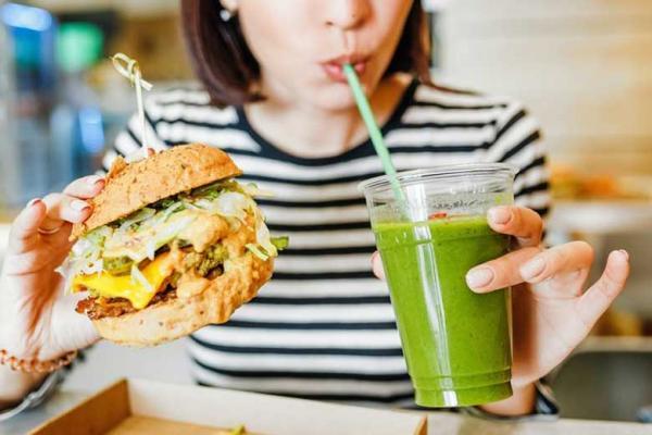 چرا صدای غذا خوردن دیگران آزاردهنده است؟