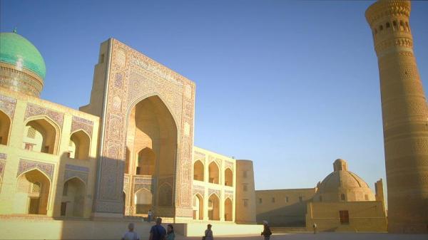 کارت پستال از ازبکستان؛ عمارت پای کلان در بخارا