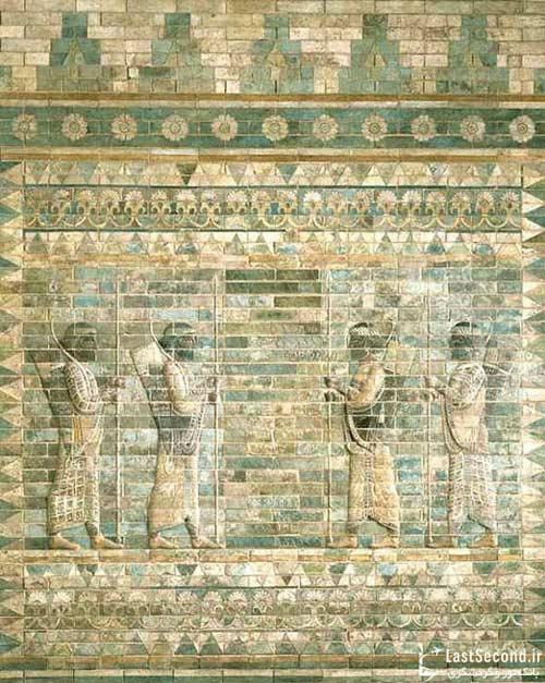 آثار باستانی ایران در موزه لوور چه می نماید؟