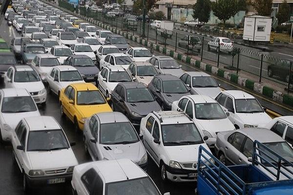 ترافیک در آزادراه کرج ، تهران سنگین است