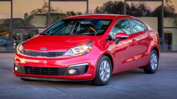 کیا ریو ارزش خرید دارد یا میتسوبیشی لنسر؟