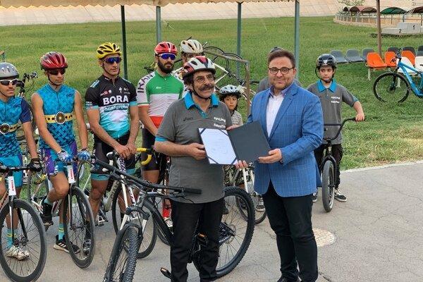 علیرضا افتخاری سفیر سلامت فدراسیون دوچرخه سواری شد علیرضا افتخاری سفیر سلامت فدراسیون دوچرخه سواری شد